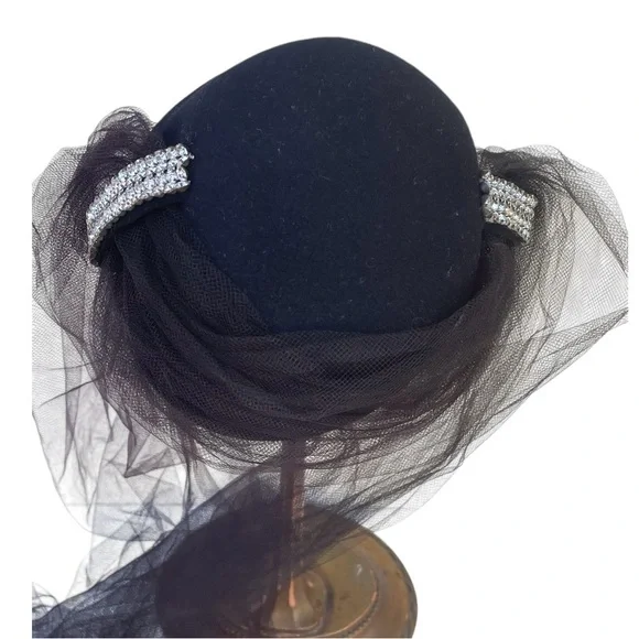 Vintage Tulle Train Art-Deco Rhinestone-Style Pillbox Hat - Picture 6 of 16